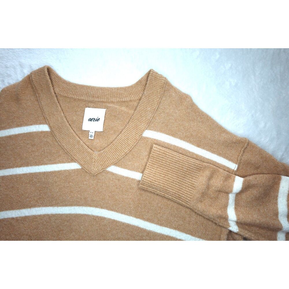Aerie unREAL V-Neck Sweater Camel/Tan/White Women's M